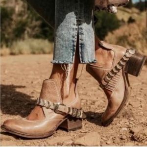 Freebird by Steven blade slip on